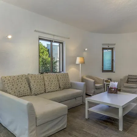 Flh Carvoeiro Family House With Pool 度假居 *